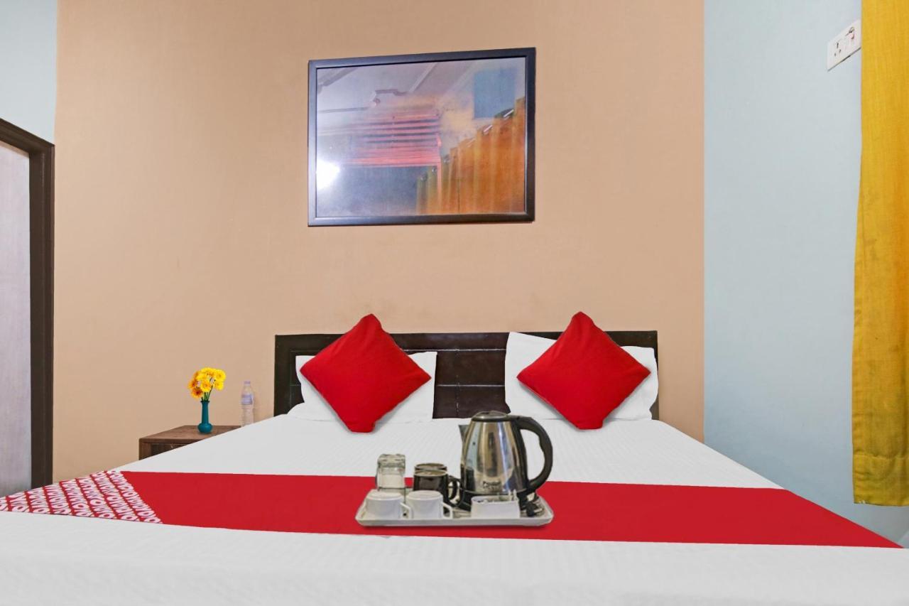 Flagship Hotel Decent Stay Near Pvr Vikaspuri Delhi Нью-Делі Екстер'єр фото